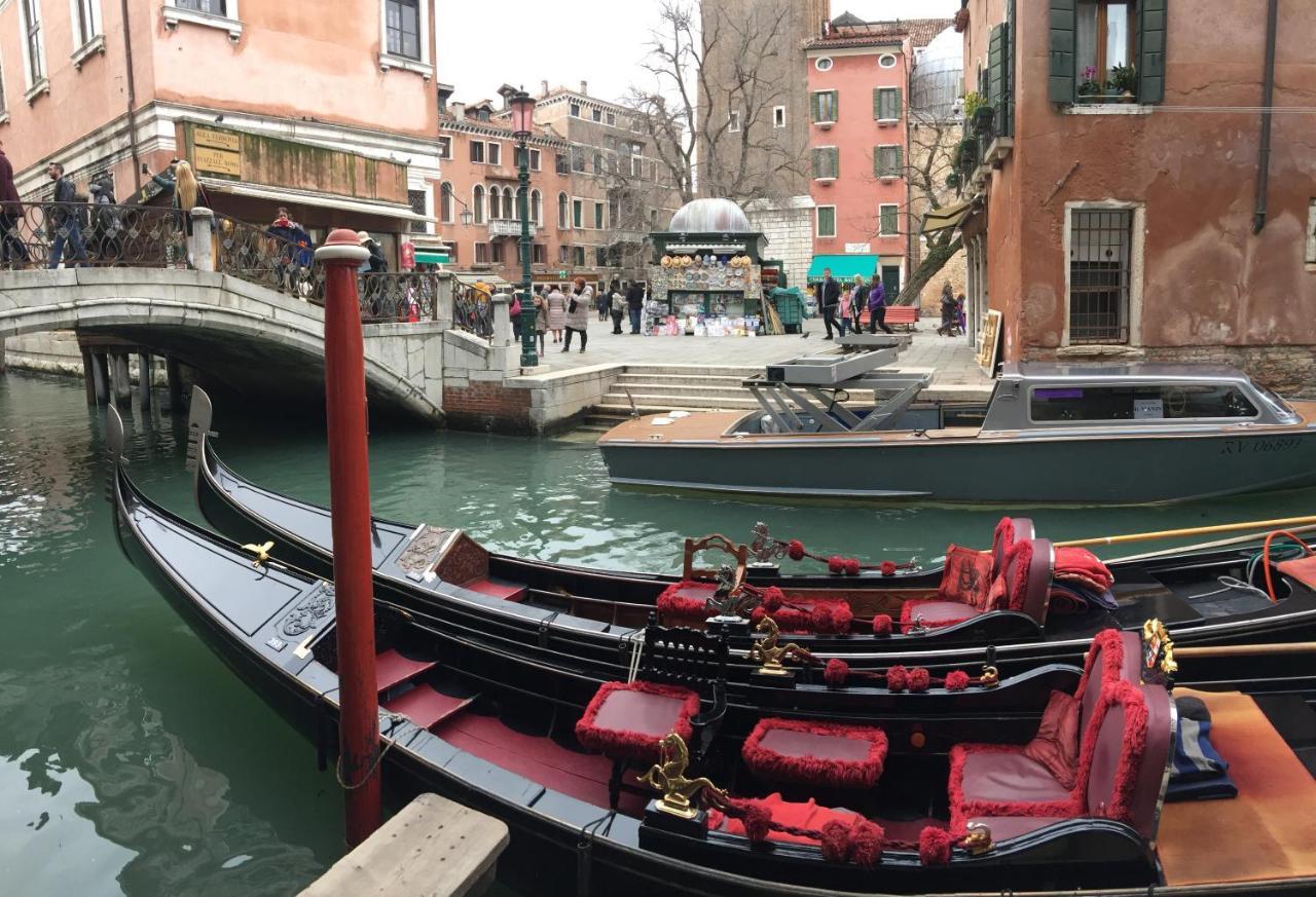 The Wolf House Inn Venecia
